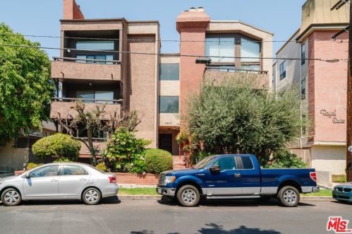 4675 Willis Ave, Van Nuys CA  91403-2601 exterior