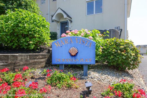 130 Bodman Pl, Tinton Falls NJ  07701-1073 exterior