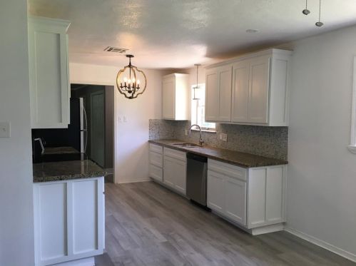 1085 Scott Dr, Lakeview, TX 77662