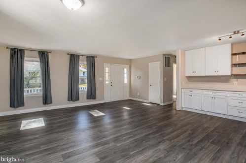 15 English Oak Cir, Fredericksburg, VA 22408-1578