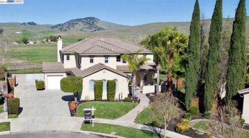 2263 Bluffs Ct, Livermore, CA 94551-7726