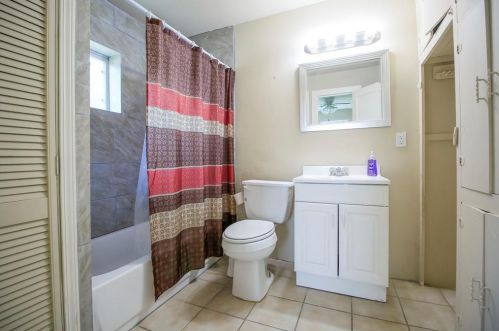 3325 25th St, Fort Worth TX  76106-3304 exterior