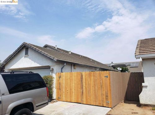 1639 Hastings Dr, Manteca, CA 95336-7013