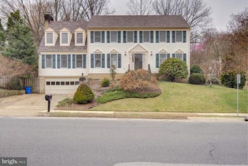 9221 Dorothy Ln, Springfield, VA 22153-1310