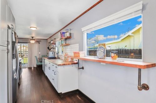 4501 Larchwood Pl, Riverside CA  92506-1189 exterior