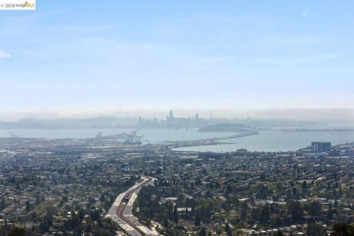 6811 Buckingham Blvd, Berkeley, CA 94705-1708