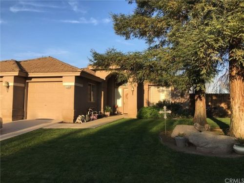7140 Emerald St, Sharon, CA 93610-8433