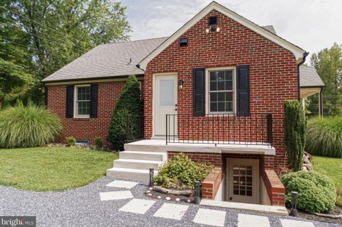 16499 Frederick Rd, Woodbine, MD 21797-8515