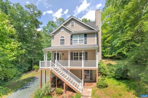 2 Riverside Dr, Bybee, VA 22963-2021