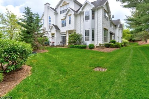 34 Wildflower Ln, Morristown, NJ 07960-2753