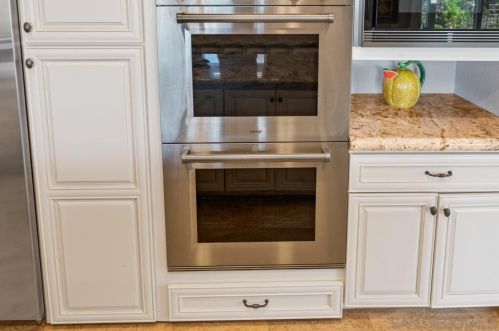 1597 Parkview Dr, Vista CA  92081-8750 exterior