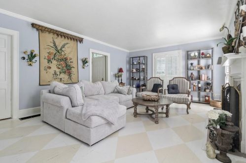 2062 Golfview Dr, Atlanta, GA 30309-1210