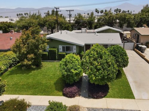 631 Hibiscus Dr, Redlands, CA 92373-6120