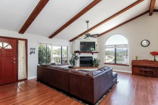 1427 Hidden Walk Ln, Fallbrook, CA 92028-4278