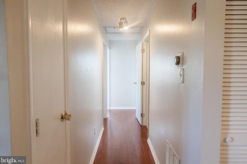 515 Eagles Chase Dr, Trenton NJ  08648-2533 exterior