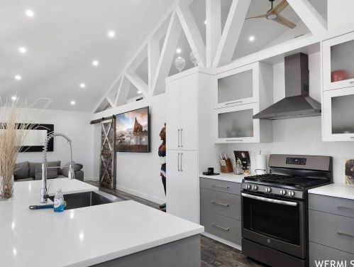 29731 Old Lincoln Hwy, Hoytsville UT 84017-9621 exterior