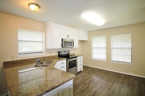 5400 San Jacinto Dr, Granbury TX  76048-6542 exterior