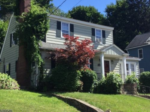 62 Allen St, Netcong, NJ 07857-1225