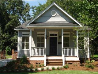 207 Hickory St, Charleston, SC 29407-6754