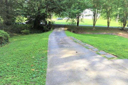 1562 Dewberry Trl, Marietta, GA 30062-4016