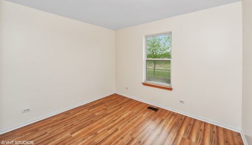 1217 Cpe Cod Ln, Pingree Grove IL  60140-2001 exterior