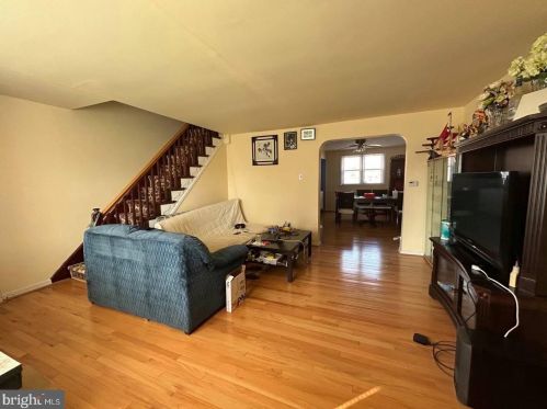 2247 Longshore Ave, Philadelphia, PA 19149-1912