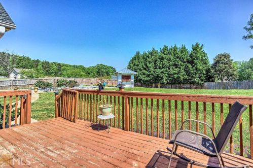 105 Melrose Creek Dr, Stockbridge GA  30281-2350 exterior