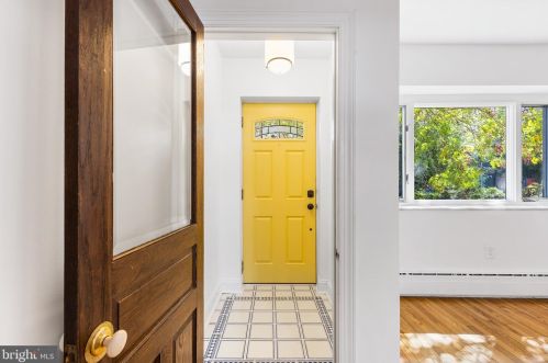 904 10th St, Philadelphia, PA 19147-3726