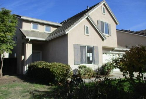 355 Mantelli Dr, Gilroy, CA 95020-4271