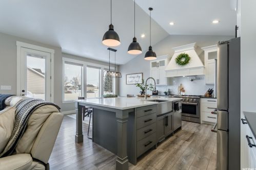 288 200, Wellsville UT 84339-9703 exterior