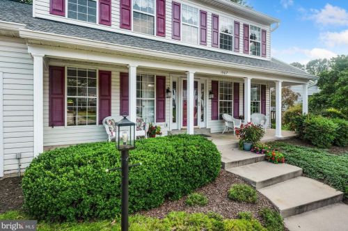 1507 Kings Valley Ct, Herndon, VA 20170-2749