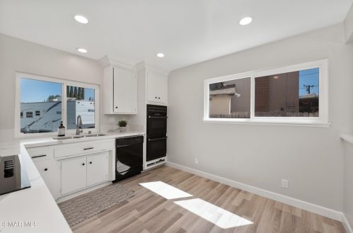 2904 Galena Ave, Simi Valley CA  93065-2714 exterior