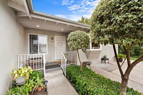 1826 Kemper Ave, Santa Ana, CA 92705-6827