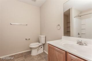 1304 Castle Ridge Rd, Fort Worth TX  76140-5749 exterior