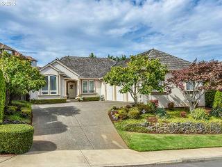13764 Mistletoe Dr, Portland, OR 97224-1793