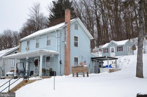 893 Chestnut St, Gap, PA