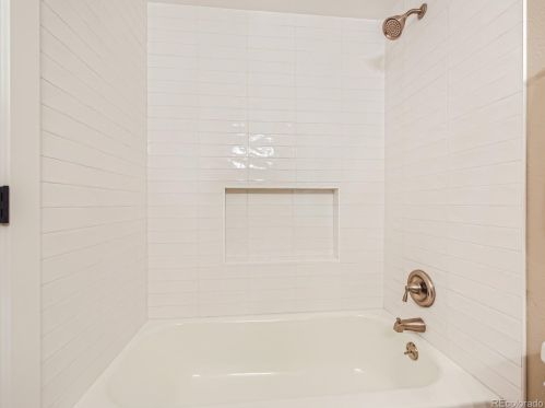 7083 Oneida Cir, Englewood CO  80112-1125 exterior