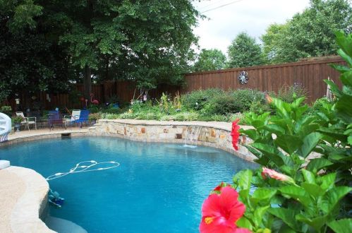813 Cedar Creek Cir, Bonham, TX 75418-2274