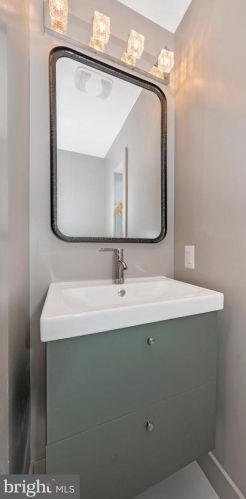 10104 Renfrew Rd, Silver Spring MD  20901-2015 exterior