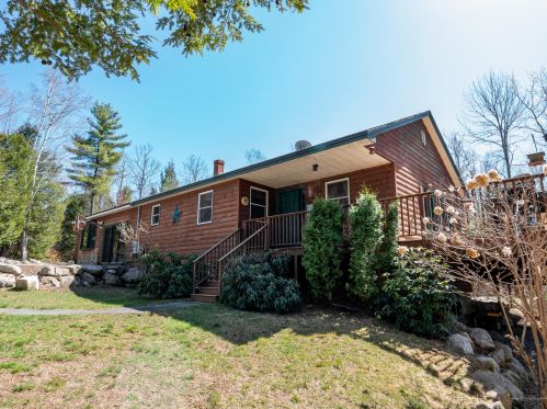 21 Howland Hill Rd, Belgrade, ME 04917-3159