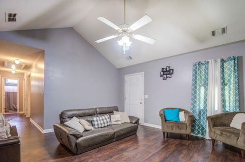 95 Myrtle Grove Ln, Porterdale, GA 30014-8319