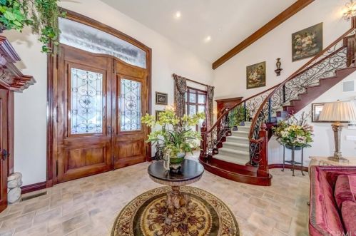 293 Fairway Dr, Lake Arrowhead, CA