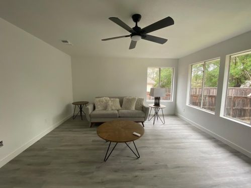 6501 Bramber Ln, Austin TX  78754-5714 exterior