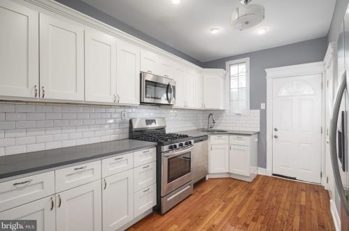 1320 61 St, Philadelphia PA 19151-3924 exterior