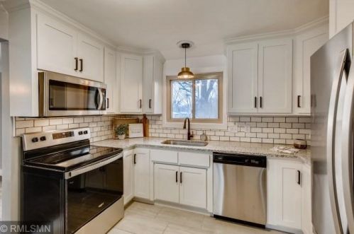 2382 Hillside Rd, Saint Paul MN  55110-5534 exterior