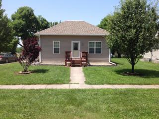 615 Ryan St, Garland, NE 68360-2412