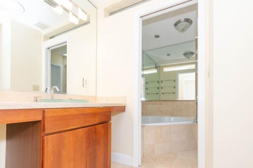 947 Auburnview Dr, Cincinnati OH  45206-2582 exterior