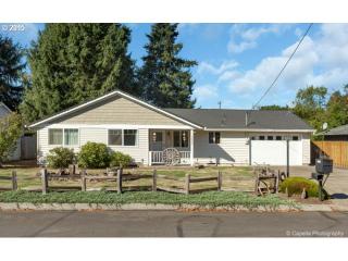 15577 Thorville Ave, Portland, OR 97267-4423