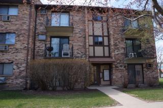 230 Klein Creek Ct, Carol Stream IL  60188-9316 exterior