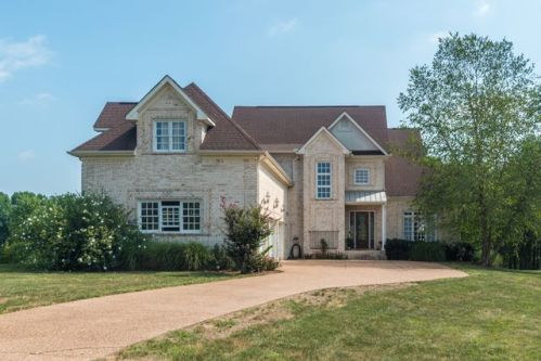510 Barton Shore Ct, Lebanon, TN 37087-1943